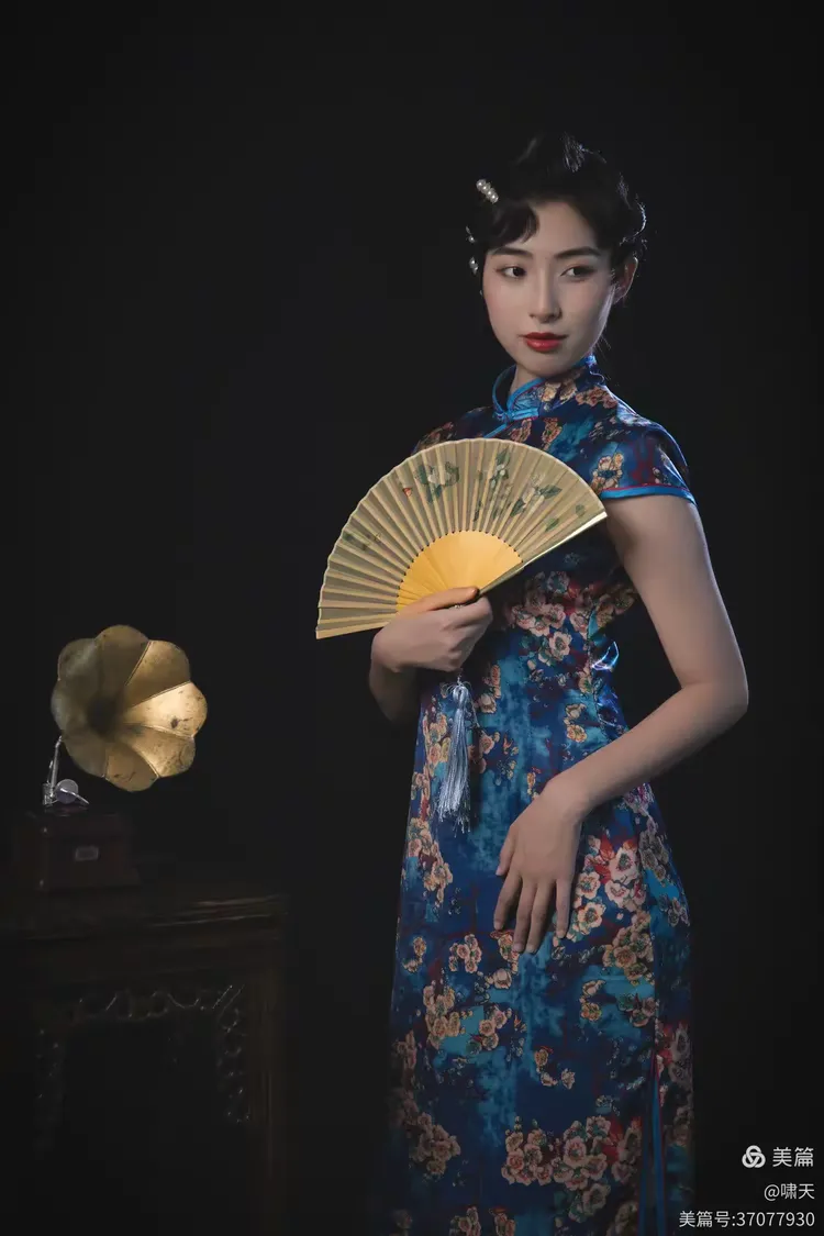 暗调油画人像，出镜：洪悦，摄影和后期：啸天，场地：摄影基地